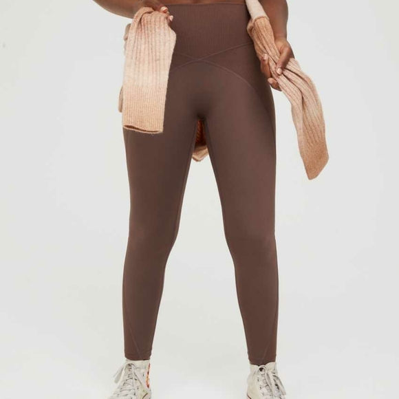 V Shaped Aerie Leggings